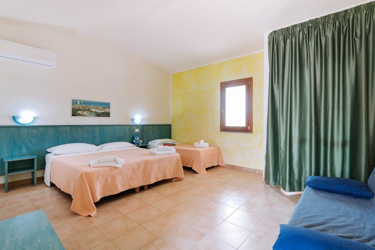 Baia Delle Mimose Aparthotel Badesi Ngoại thất bức ảnh