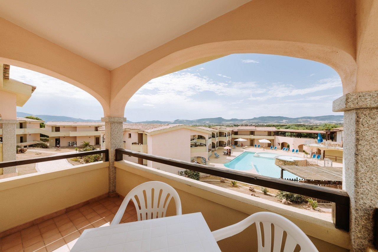 Baia Delle Mimose Aparthotel Badesi Ngoại thất bức ảnh