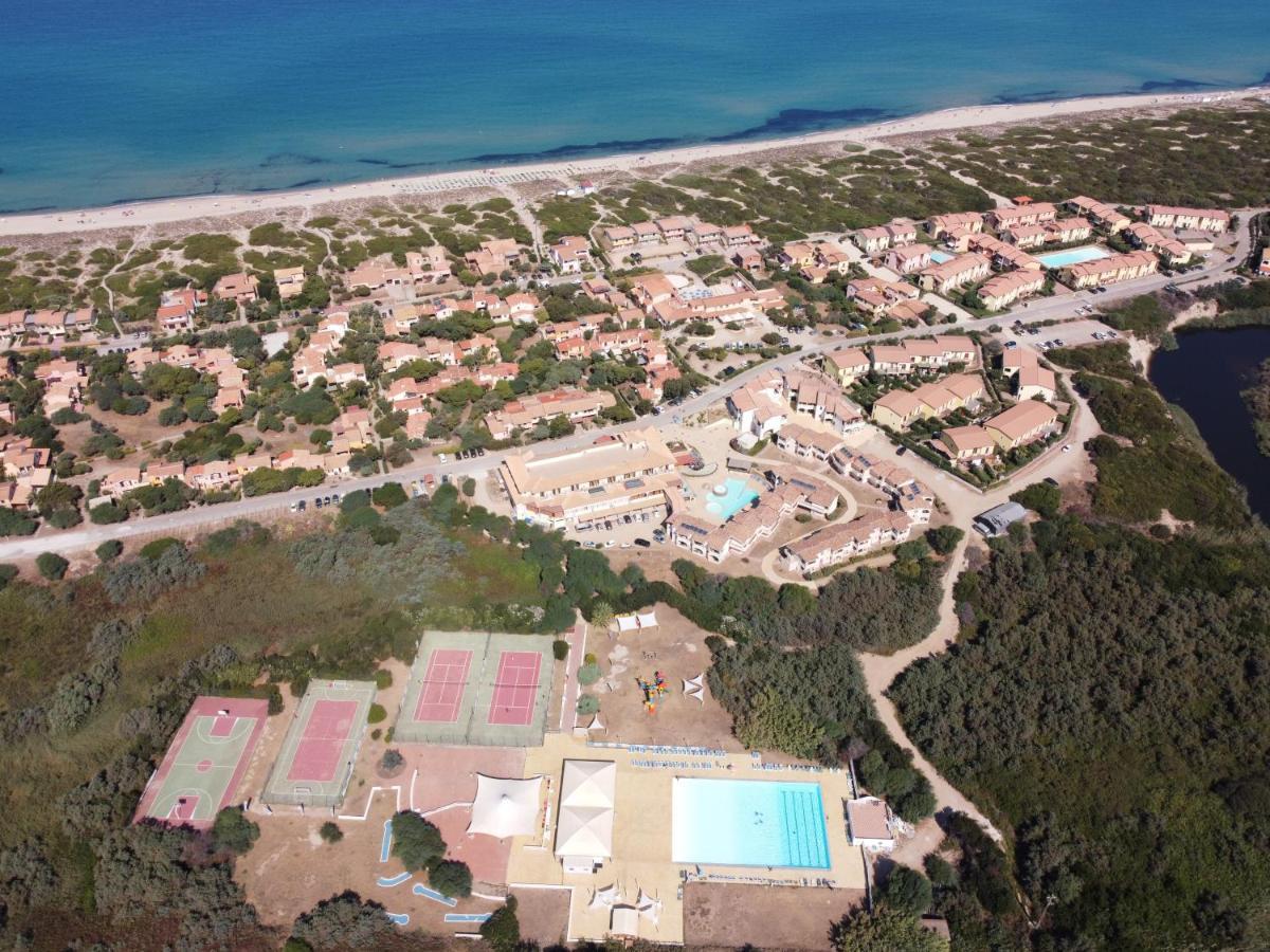 Baia Delle Mimose Aparthotel Badesi Ngoại thất bức ảnh