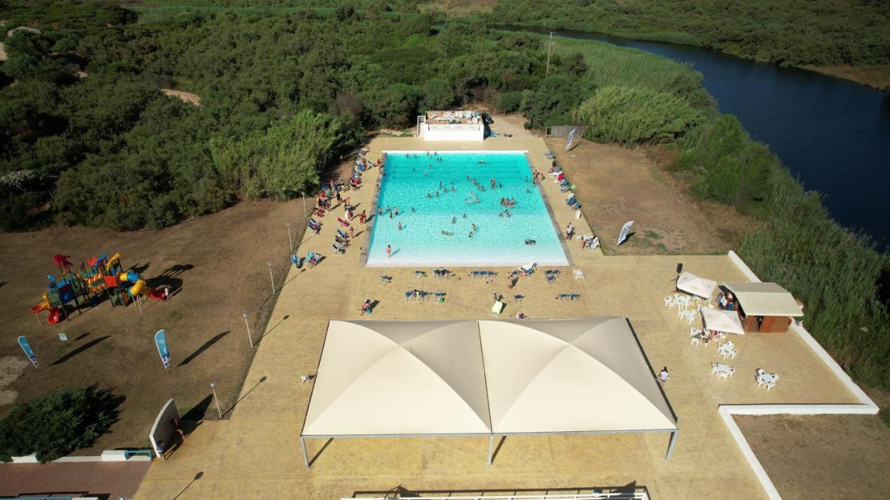 Baia Delle Mimose Aparthotel Badesi Ngoại thất bức ảnh
