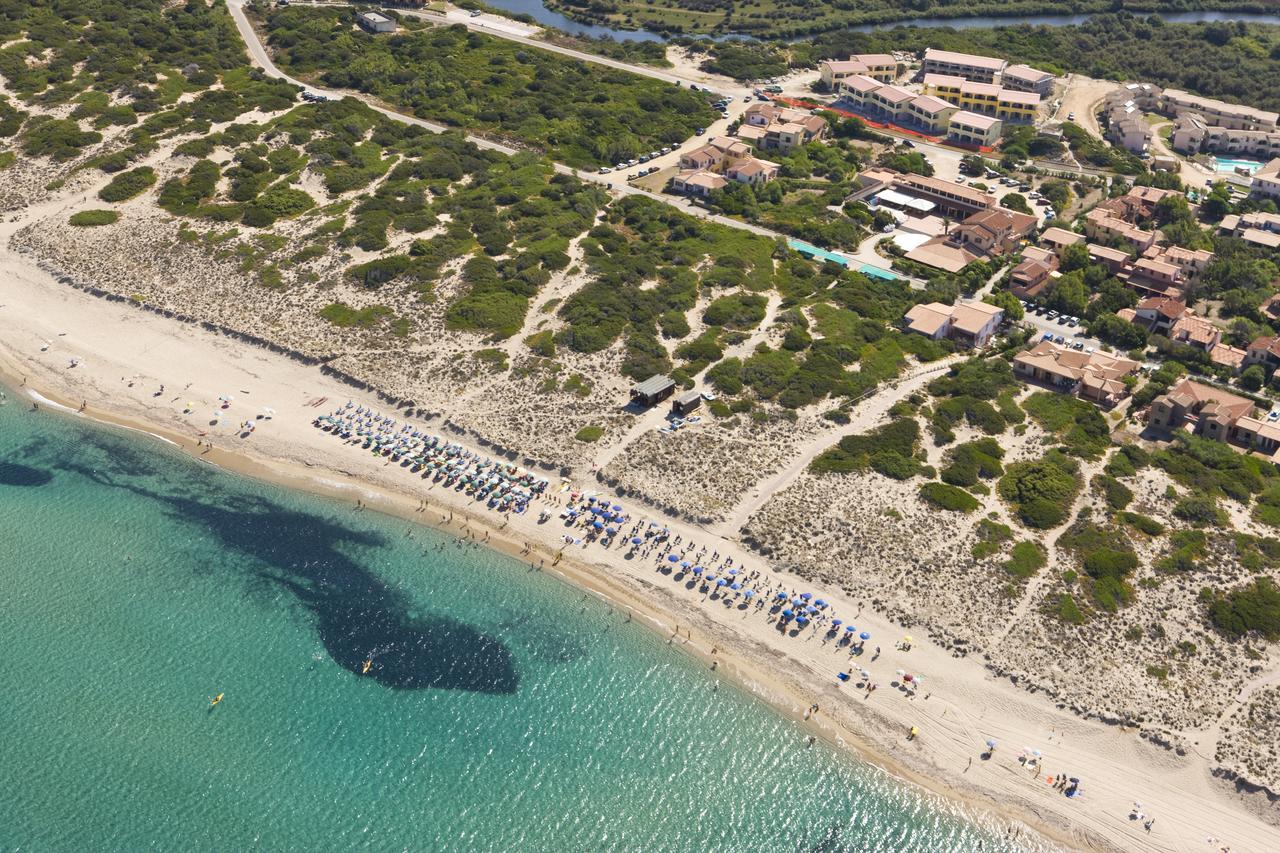 Baia Delle Mimose Aparthotel Badesi Ngoại thất bức ảnh